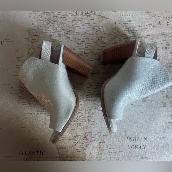 🆕Gentle Souls Peep Toe Slingback Block Heel Size 6 NWOB - Picture 6 of 11